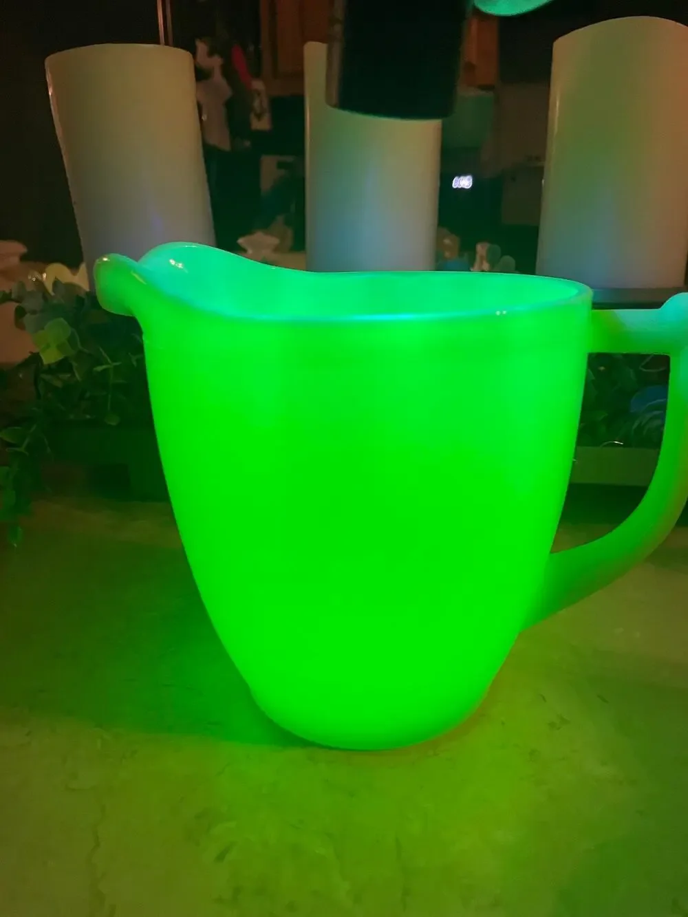 Vintage rare 32oz Jeanette Glass Milk Pitcher Jadeite Uranium Sunflower pattern